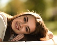 Top 6 Easiest Natural Methods for Young Looking Skin